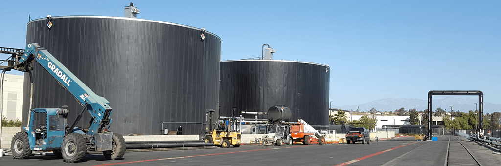 Asphalt oil storage tank